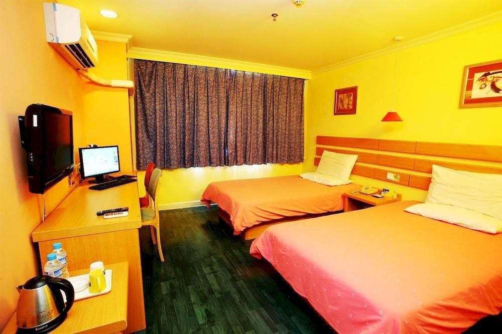 Home Inn Guangzhou Guangdong University Of Foreign Studies Baiyun Avenue Exterior foto